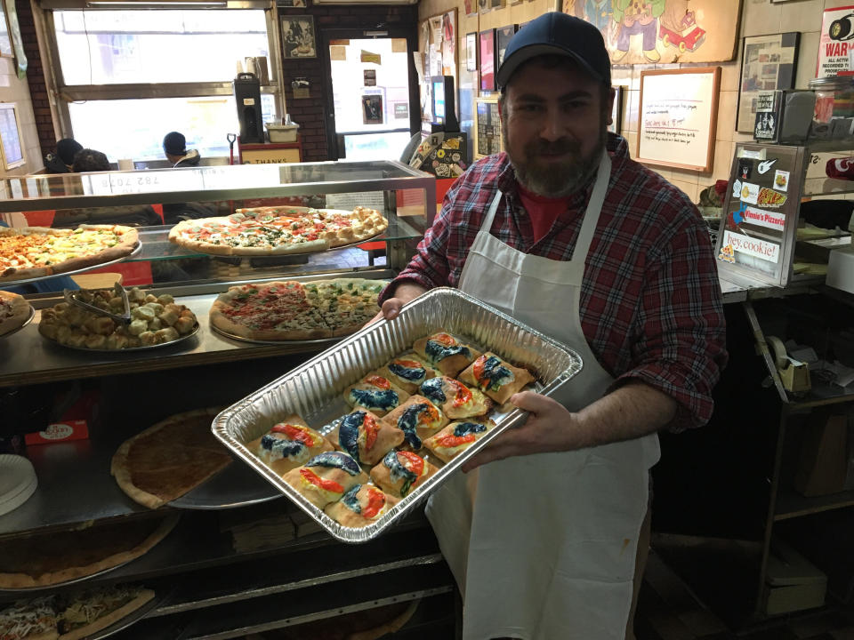 Vinnie&rsquo;s Pizzeria co-owner Sean Berthiaume told HuffPost that the idea of the pied pods came to him in a dream earlier this week. (Photo: Vinnies Pizzeria)