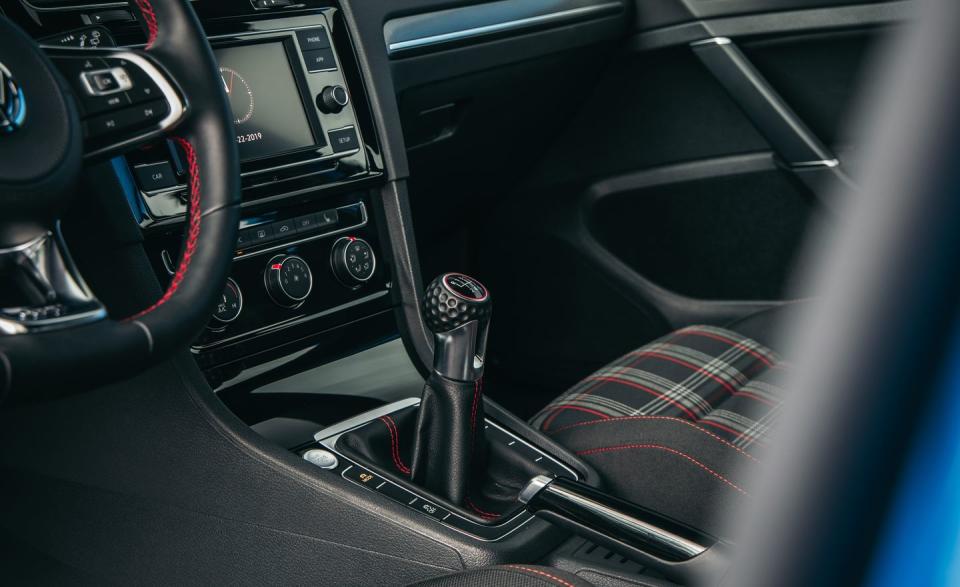 <p>2019 Volkswagen Golf GTI Rabbit Edition manual</p>