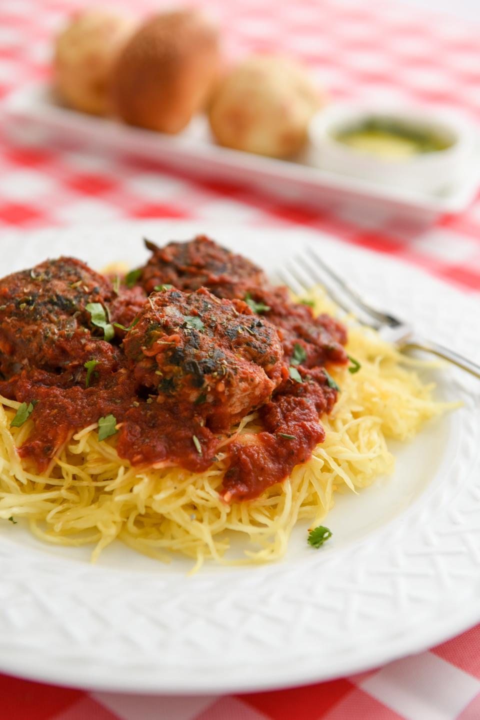 Spaghetti squash has 42 calories per cup. Its taste is mild and slightly sweet, and its texture is different from that of pasta.