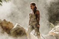 Sie ist die Neue: Alicia Vikander spielte Lara Croft im durchaus beachtlichen "Tomb Raider"-Reboot, das 2018 in die Kinos kam. Derzeit ist eine Fortsetzung des schlicht "Tomb Raider" betitelten Films in Arbeit. Darin übernimmt "Lovecraft Country"-Showrunnerin Misha Green Regie und Drehbuch. Bis zum Start der Dreharbeiten dürften allerdings noch viele Monate vergehen. Darüber hinaus kündigte Netflix eine "Tomb Raider"-Anime-Reihe an. (Bild: 2017 Warner Bros./Metro-Goldwyn-Mayer Pictures/ Ilze Kitshoff)