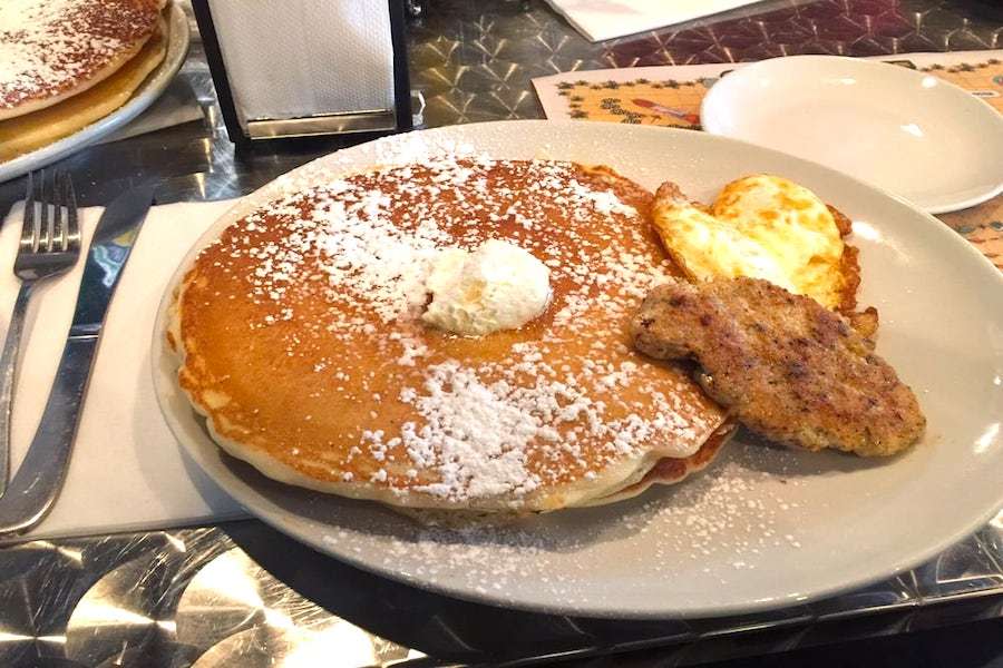 <b>photo: tonia c./<a href="https://www.yelp.com/biz_photos/true-flavors-diner-durham?utm_campaign=28d0e4f1-982c-4328-aea1-da535a28cbe1%2C61d78340-ecad-4e6e-9981-30274bd2104e&utm_medium=81024472-a80c-4266-a0e5-a3bf8775daa7" rel="nofollow noopener" target="_blank" data-ylk="slk:yelp;elm:context_link;itc:0;sec:content-canvas" class="link ">yelp</a></b>