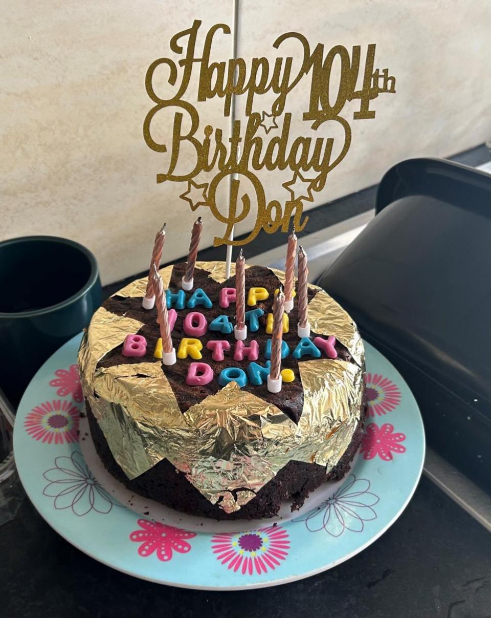 Echo: Don's 104th birthday cake