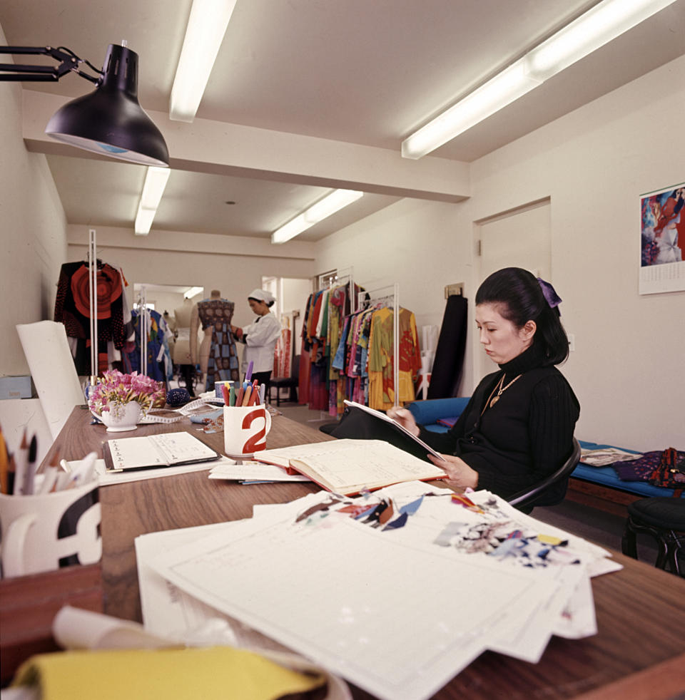 Japanese designer Hanae Mori in her workshop. Tokyo, 15th April 1970 (Photo by Mario De Biasi per Mondadori Portfolio via Getty Images)