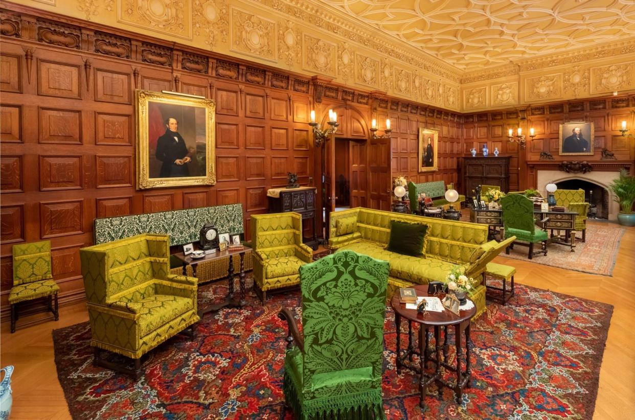 Biltmore Oak Sitting Room