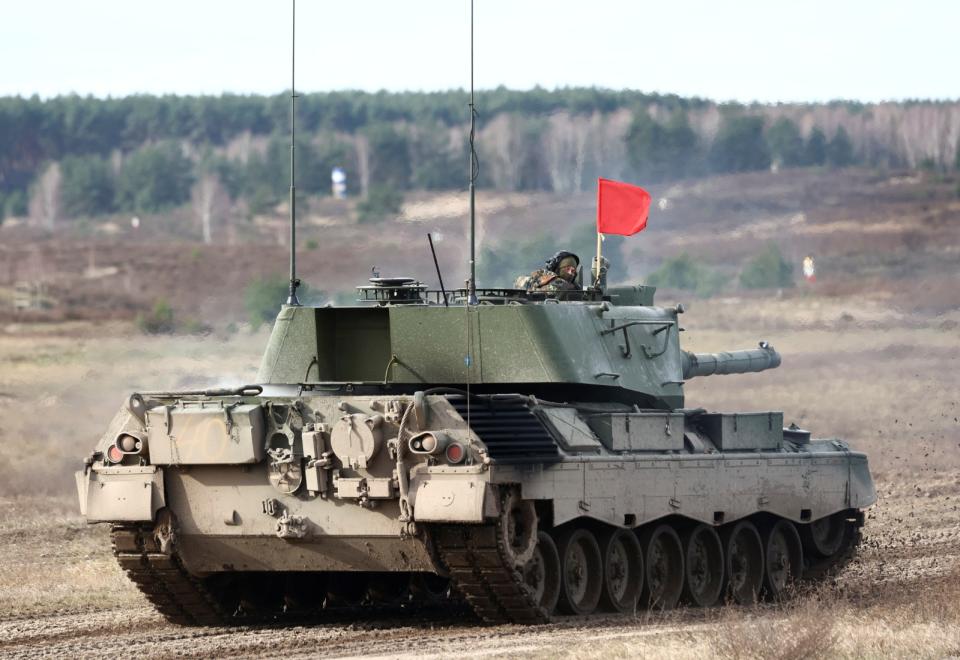2024年2月23日，一批烏軍在德國克利茨（Klietz）受訓操作和維修豹一戰車（Leopard 1 A5）。路透社