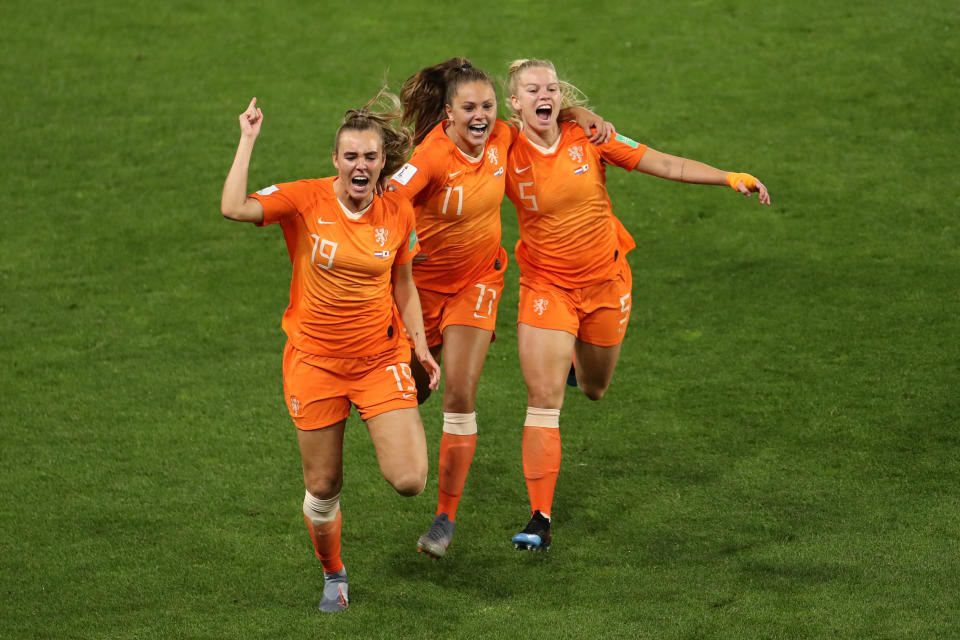 Lieke Martens of the Netherlands celebrates with teammates after scoring her team's second goal during the 2019 FIFA Women's World Cup France Round Of 16 match between Netherlands and Japan at Roazhon Park on June 25, 2019 in Rennes, France. (Photo by Maja Hitij/Getty Images)