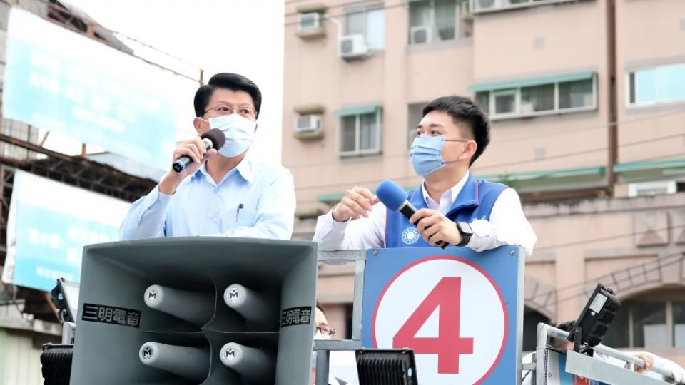 國民黨市長候選人謝龍介自評選情如「倒吃甘蔗」，已準備好帶領台南迎向幸福。 （謝龍介競選總部提供）