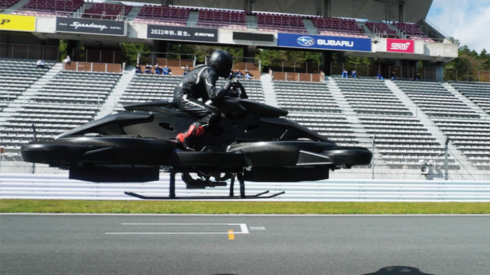 Rather than hovering above rush-hour traffic, the XTurismo will be flying around racetracks. - Credit: A.L.I. Technologies