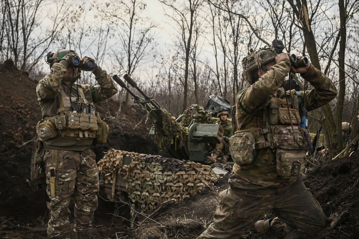 Ukrainian servicemen in Bakhmut (AFP via Getty Images)