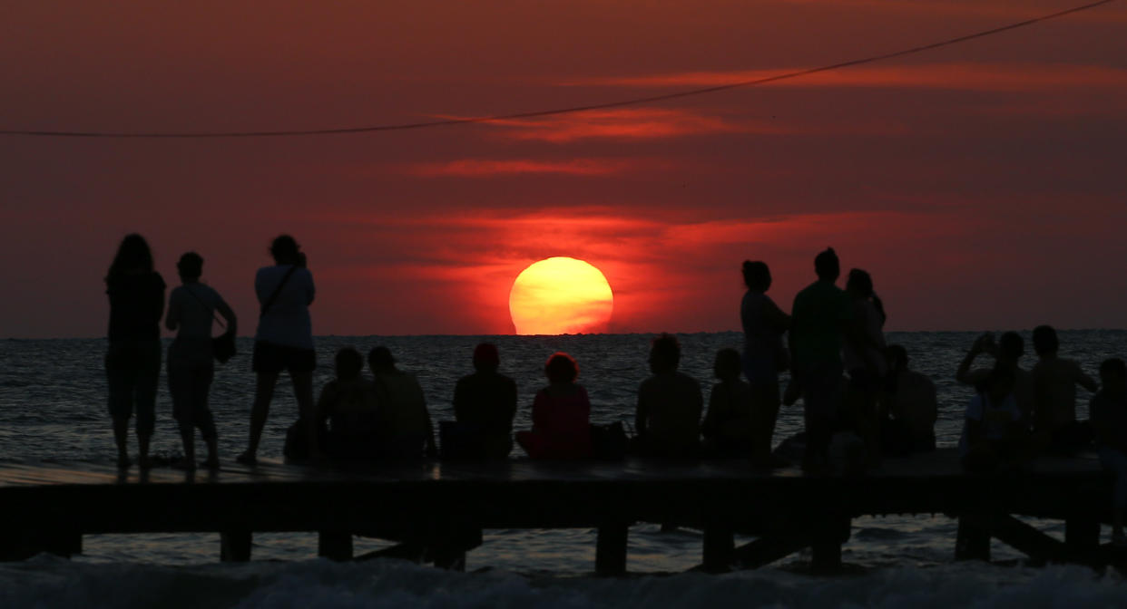 Puesta de sol en Holbox, Quintana Roo. FOTO ARCHIVO: ELIZABETH RUIZ /CUARTOSCURO.COM