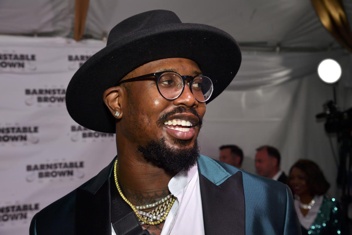 Broncos' Von Miller says he's recovered from COVID-19 - Sentinel