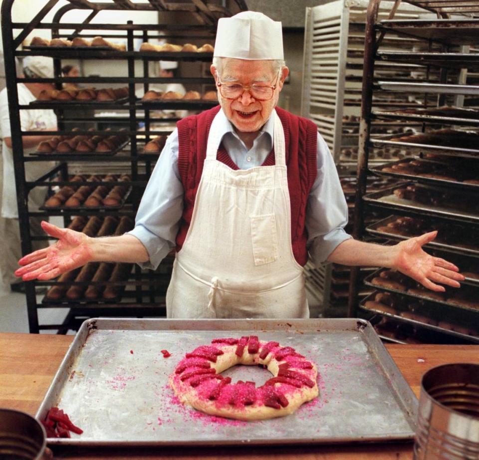 Salvador Plasencia, the 89-year-old founder of La Esperanza Bakery in Sacramento, steps back after preparing the Epiphany treat “Roscas de Reyes” in December 1999. Plasencia opened his business in 1969.