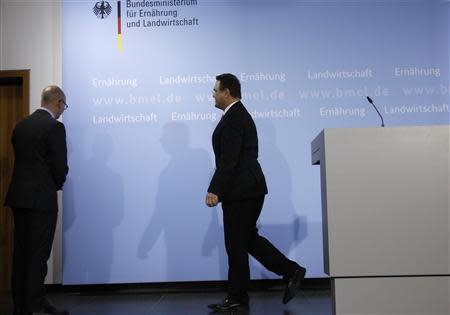 Germany's Agriculture Minister Hans-Peter Friedrich leaves after a statement in Berlin February 14, 2014. REUTERS/Tobias Schwarz