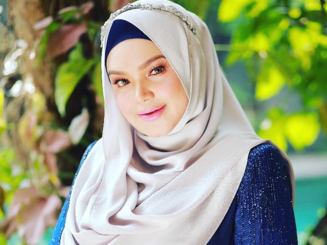 Malaysian superstar Siti Nurhaliza announces name of first child