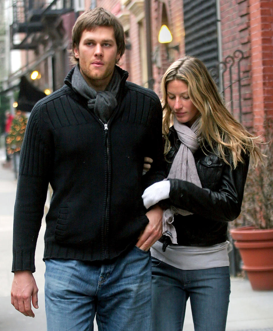 The couple donned matching scarves while running errands around New York City in January 2008.