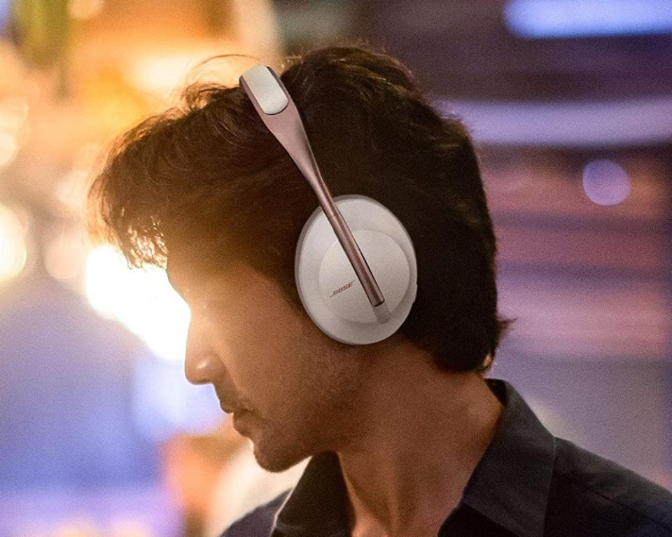 The Bose Noise Cancelling 700 Headphones feature 10 noise-cancelling levels, and are $100 off their normal price. (Image: Bose)