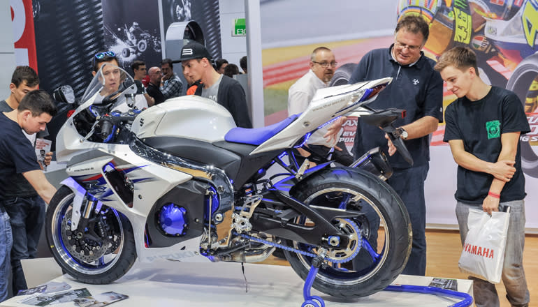 intermot_16-suzuki