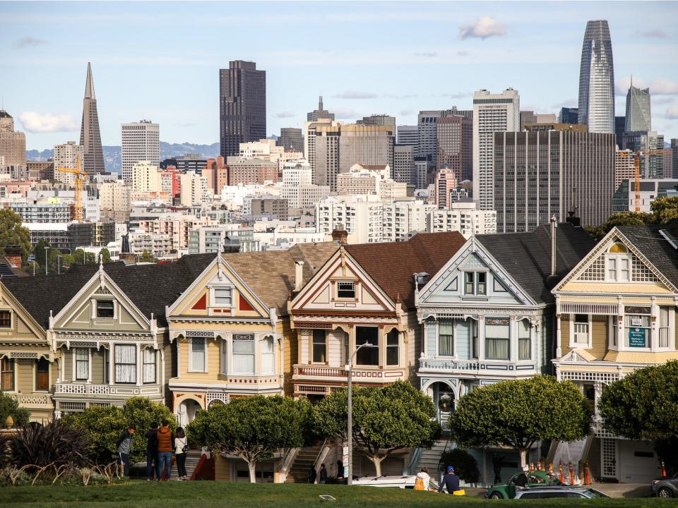 san francisco skyline painted ladies salesforce tower transamerica building