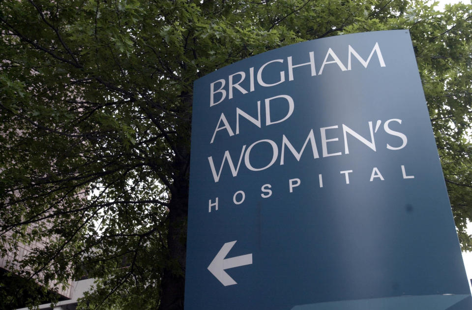A sign points the way to Brigham and Women's Hospital in Boston, Massachusetts. / Credit: Getty Images