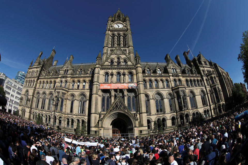 <p>People attendn a vigil for the victims of an attack on concert goers at Manchester Arena, in central Manchester, Britain on May 23, 2017. (Jon Super/Reuters) </p>