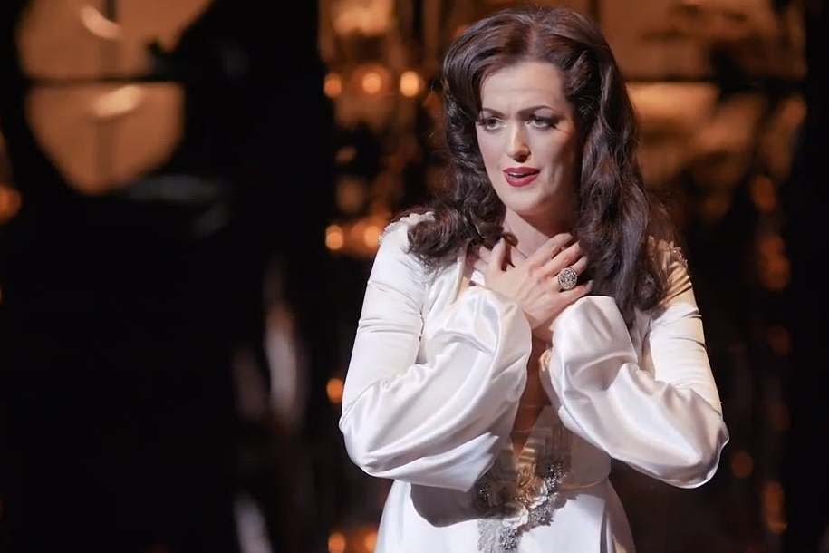 Claudia Boyle in La Traviata at the London Coliseum (YouTube)