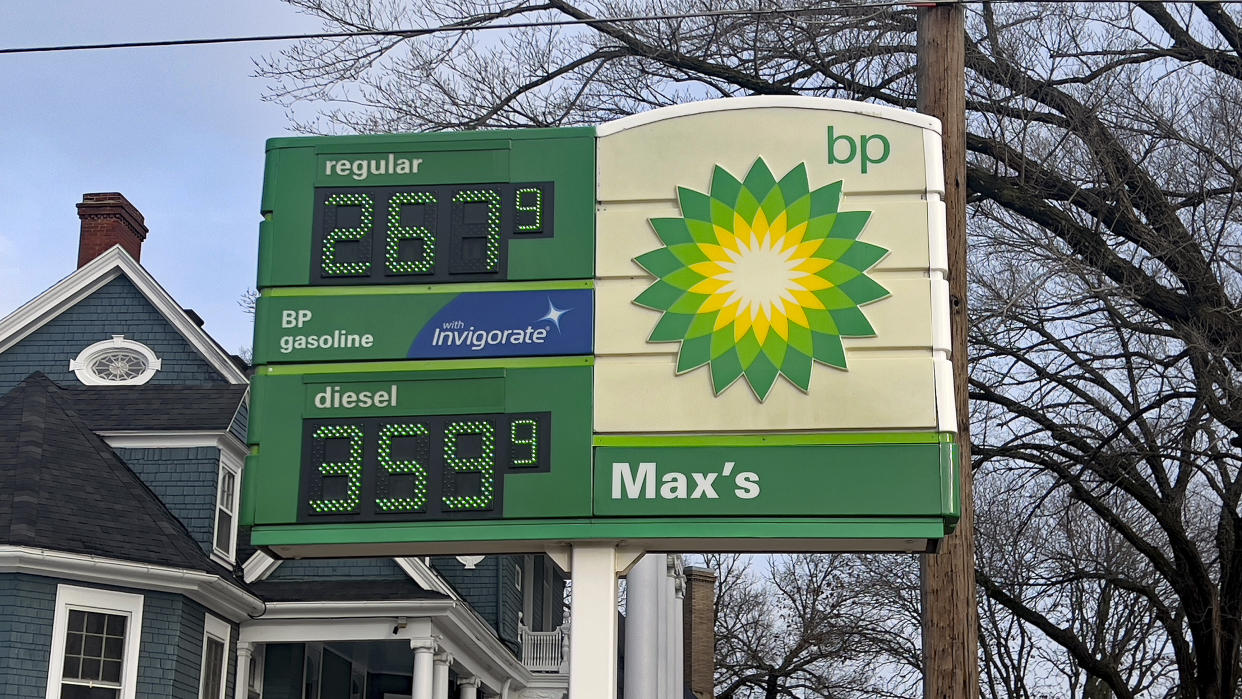 EMPORIA, KANSAS - JANUARY 24: THE Price of gasoline has increased by 20 cents a gallon in just 3 days. JANUARY 24, 2024Credit: Mark Reinstein/MediaPunch /IPX