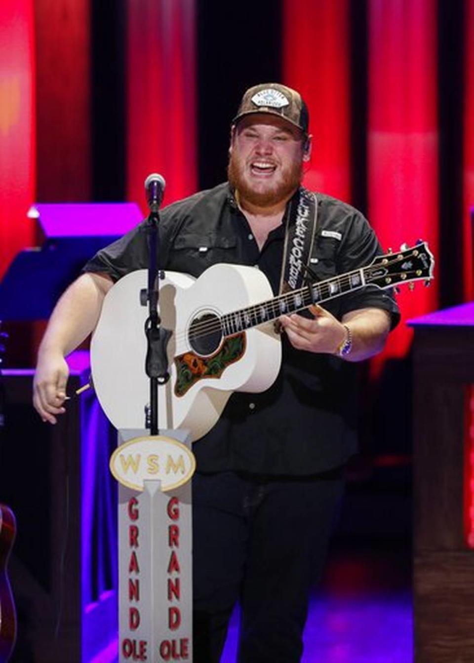 Luke Combs will release “Six Feet Apart” and will host a livestream special concert May 1.
