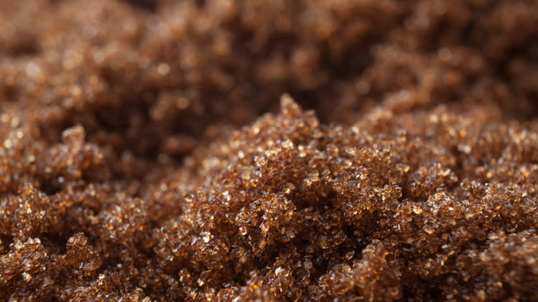 Soft brown sugar crystals