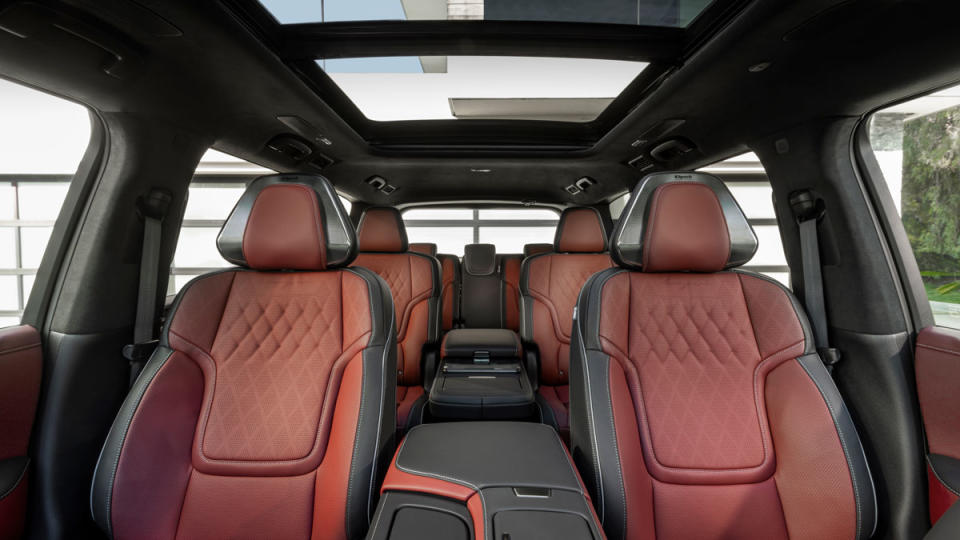 The interior of a 2025 Infiniti QX80.