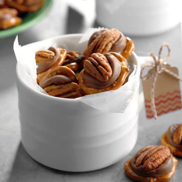 Pecan Caramel Candies Exps Sddj18 24166 B08 03 3b 4