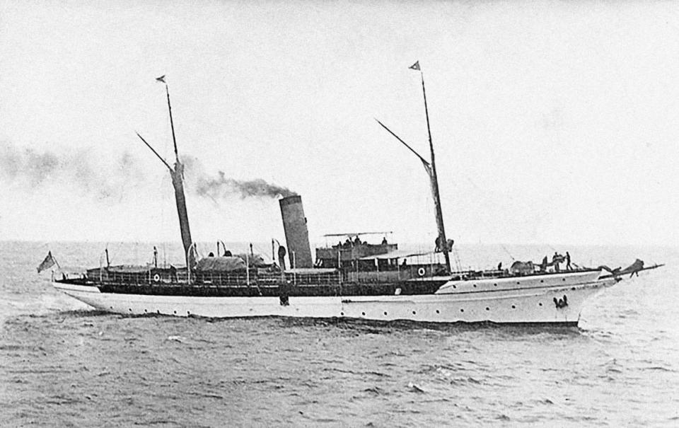 <div class="inline-image__title">USS Oneida</div> <div class="inline-image__credit">Wikimedia Commons/Public Domain/US Navy</div>