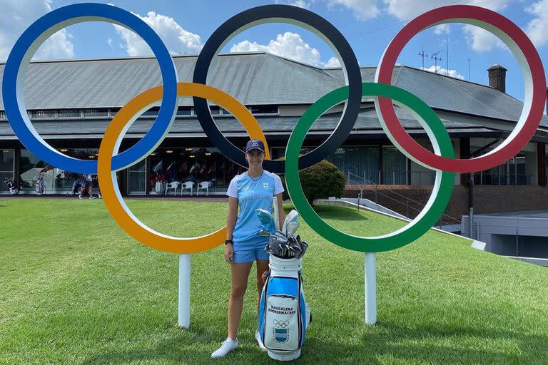 Magdalena Simmermacher durante sus entrenamientos en los campos de Golf de Tokio 2020.