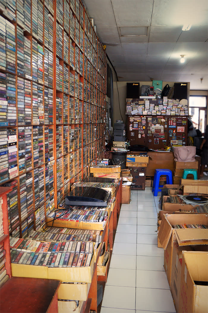 Shopping for vintage records at Bandung's DU 68