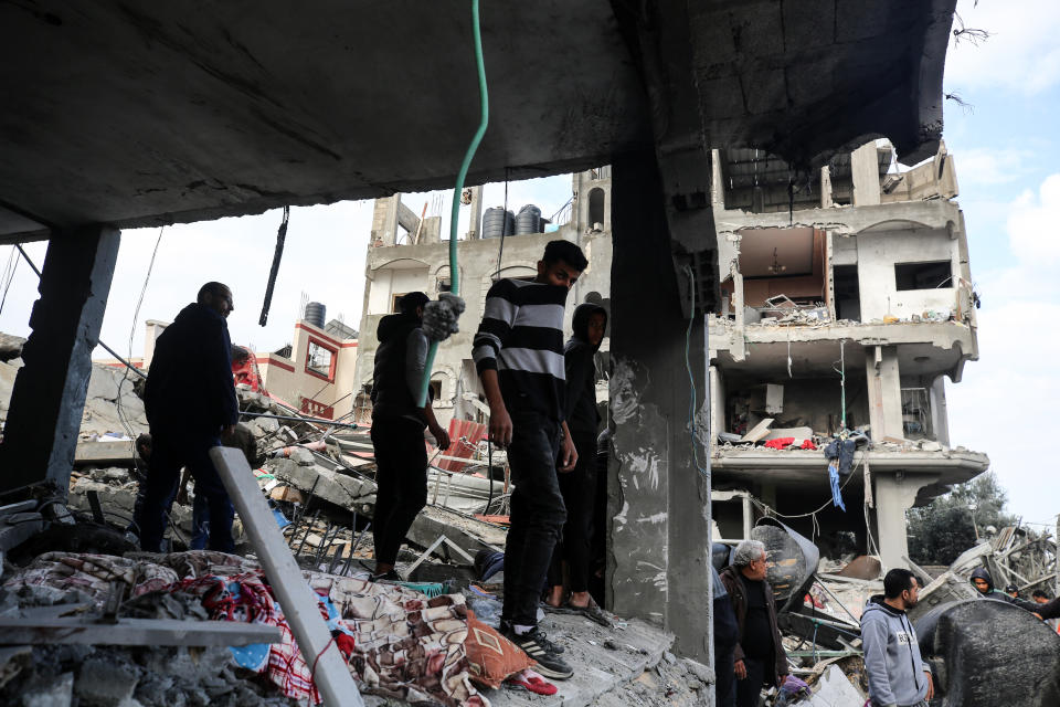 Las ruinas de Gaza tras los bombardeos de Israel. (Photo by Majdi Fathi/NurPhoto via Getty Images)