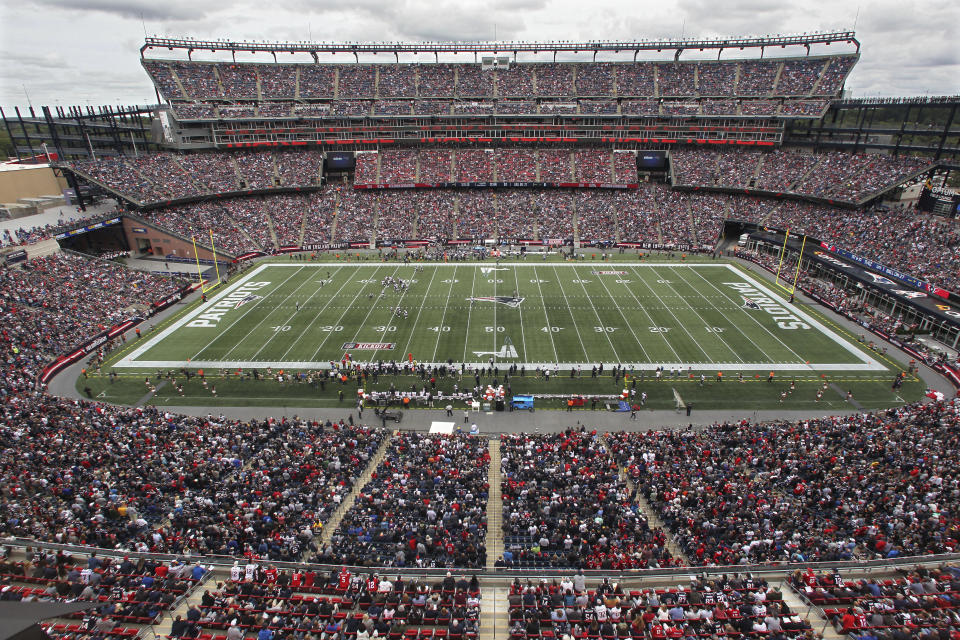 Fans were ready for daytime football: ratings for the afternoon games on CBS and Fox were up from last year. (AP)