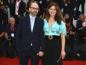 El director Steven Soderbergh y su esposa, Jules Asner, llegan al estreno de "The Laundromat" en el Festival de Cine de Venecia el 1 de septiembre de 2019 em Venecia, Italia. (Foto por Joel C Ryan/Invision/AP, Archivo)