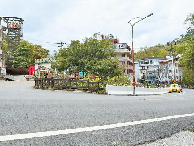 台南市白河區關子嶺休憩景點適度開放，但溫泉區的訂房率仍未見起色。（張毓翎攝）