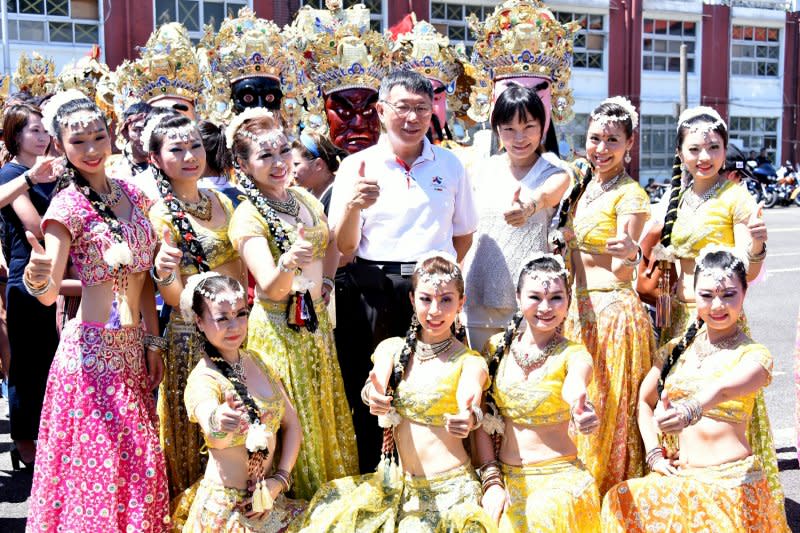 台北市長柯文哲今（9）日出席「世大運812妝遊嘉年華踩街活動宣傳記者會」。（台北市政府提供）
