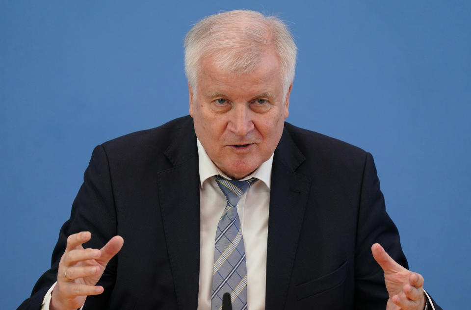 BERLIN, GERMANY - MAY 13: German Interior Minister Horst Seehofer speaks to the media to announce new policies regarding Germany's borders during the coronavirus crisis on May 13, 2020 in Berlin, Germany. Seehofer announced that border restrictions to some of its neighbors, including France, Austria, Luxembourg, Switzerland and Denmark, will be relaxed in a varying timetable between May 15 and June 15. He stressed that the easing of restrictions also depends on how infection rates continue to develop.  (Photo by Sean Gallup - Pool/Getty Images)