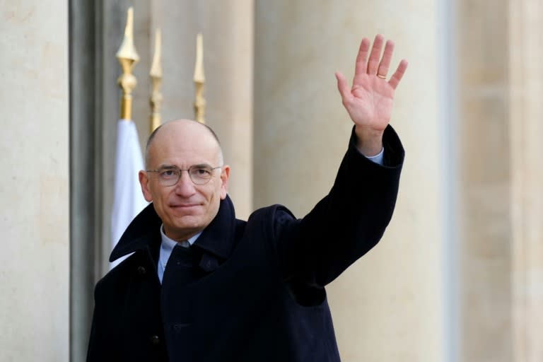 El ex primer ministro italiano Enrico Letta llega al palacio del Elíseo durante una ceremonia en recuerdo del fallecido Jacques Delors, el 5 de enero de 2024 en París (Dimitar Dilkoff)