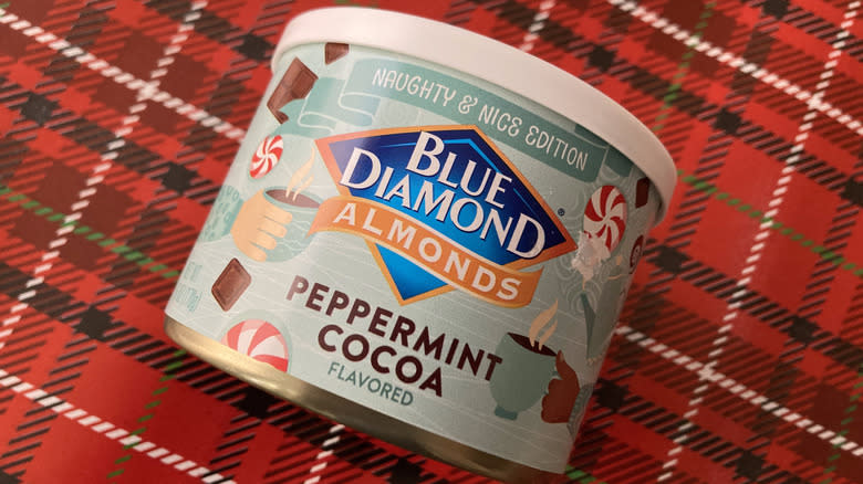 Blue Diamond Peppermint Cocoa Almonds container