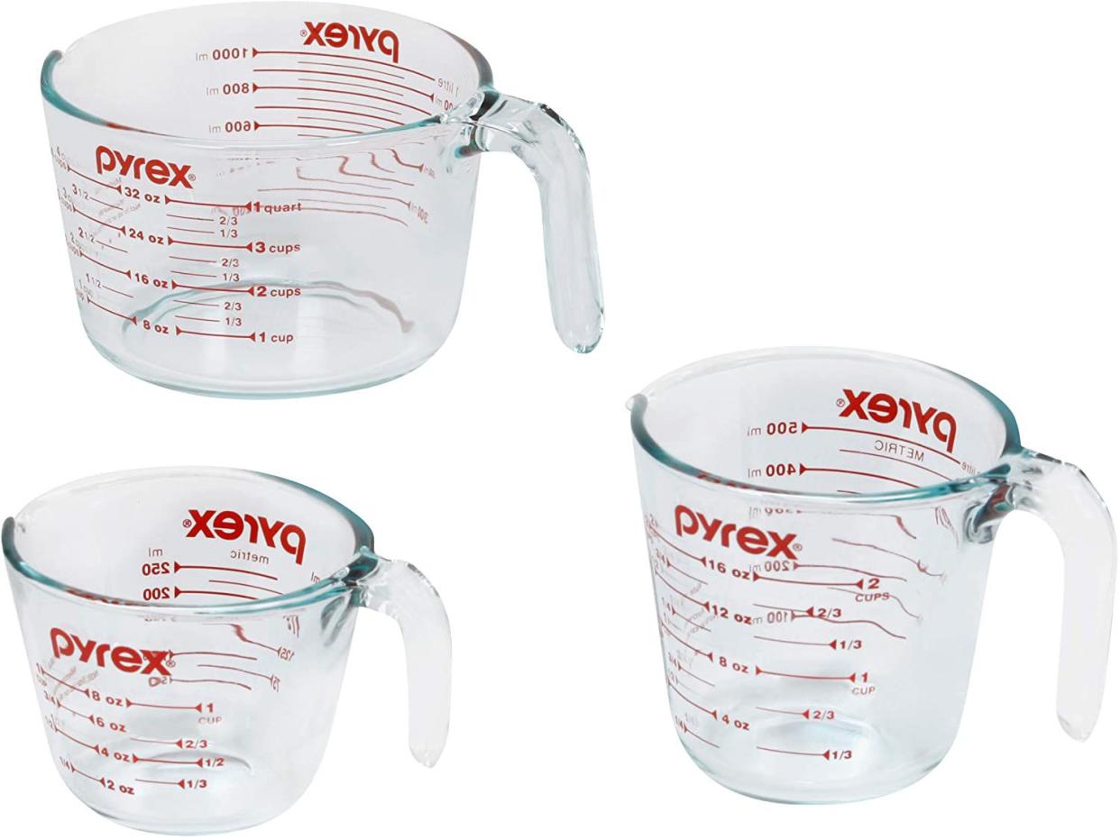 Pyrex Glass 3-Piece Measuring Cup Set.