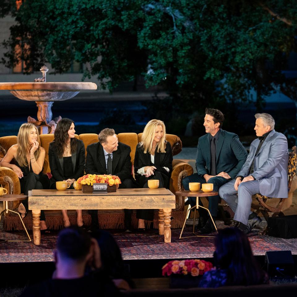 <h1 class="title">Friends-reunion-fountain-orange-couch-Jennifer-aniston-courteney-cox-matthew-perry-lisa-kudrow-david-schwimmer-matt-leblanc.jpg</h1><cite class="credit">Terence Patrick</cite>