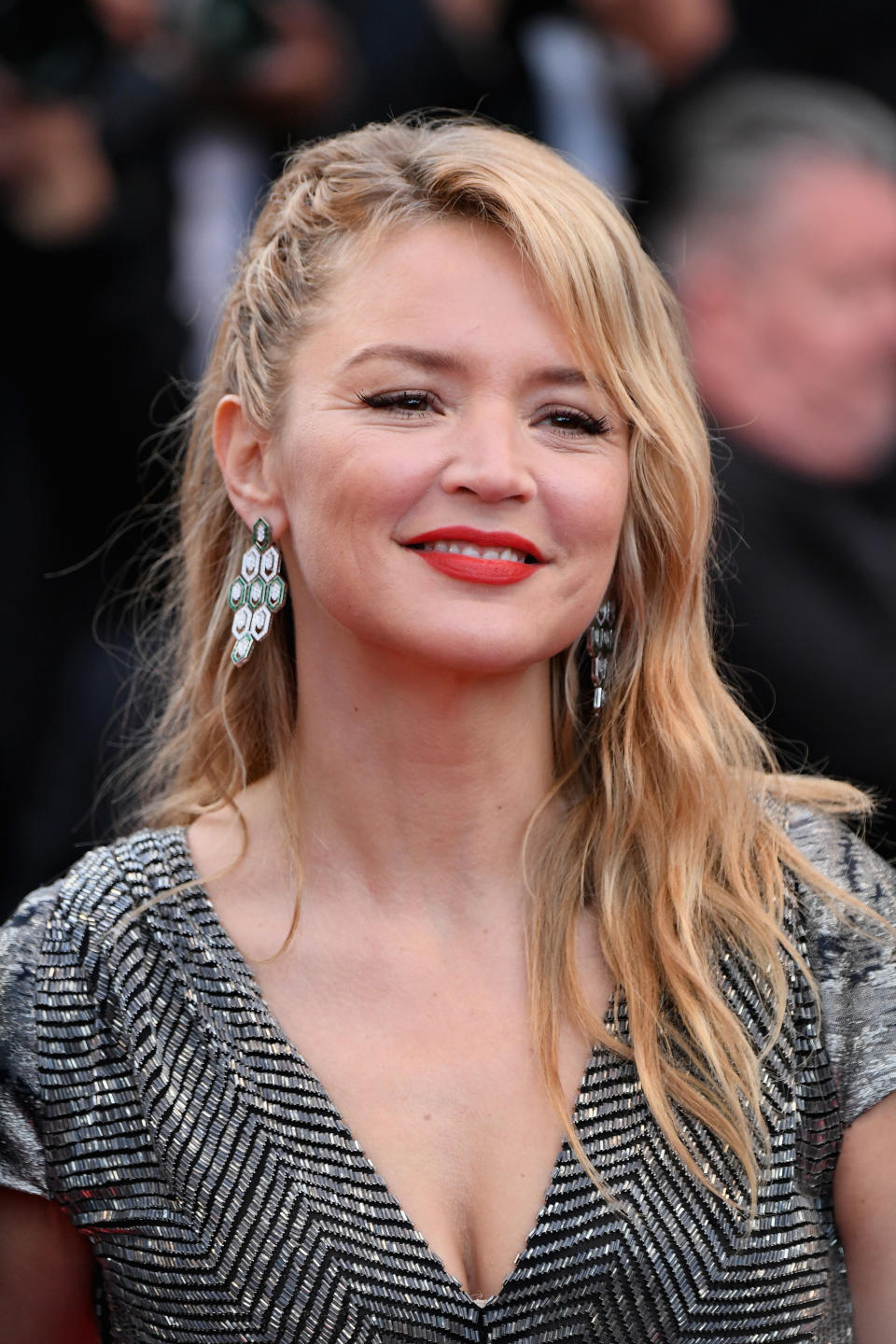 En juillet 2019, Virginie Efira se confie sur sa vision du mot "sexy". "<em>Dans le corps d'une femme, ce sont les parties molles que je trouve sexy. Pas une cuisse fuselée mais un sein, du ventre, une cuisse qui bouge</em>", confie la comédienne. Elle ajoute : "<em>Quelqu'un qui semble assez riche intérieurement pour ne pas avoir besoin de se plier à toutes les normes pour entrer en rapport avec l'autre</em>". Pour l’actrice, rien de tel que l’écoute de soi. <em>(Photo by Emma McIntyre/Getty Images)</em>