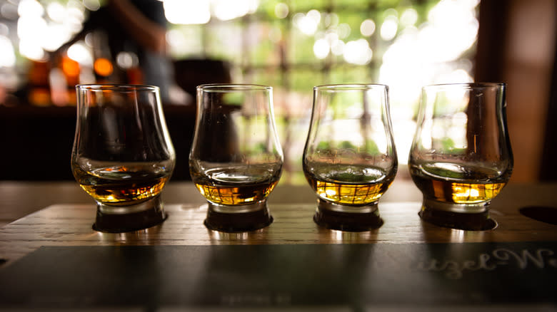 different types of bourbon and whiskey 