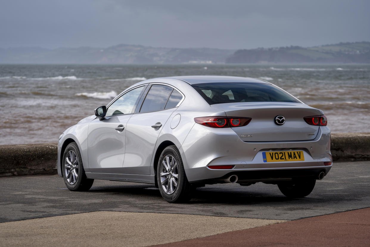 Mazda3 Saloon