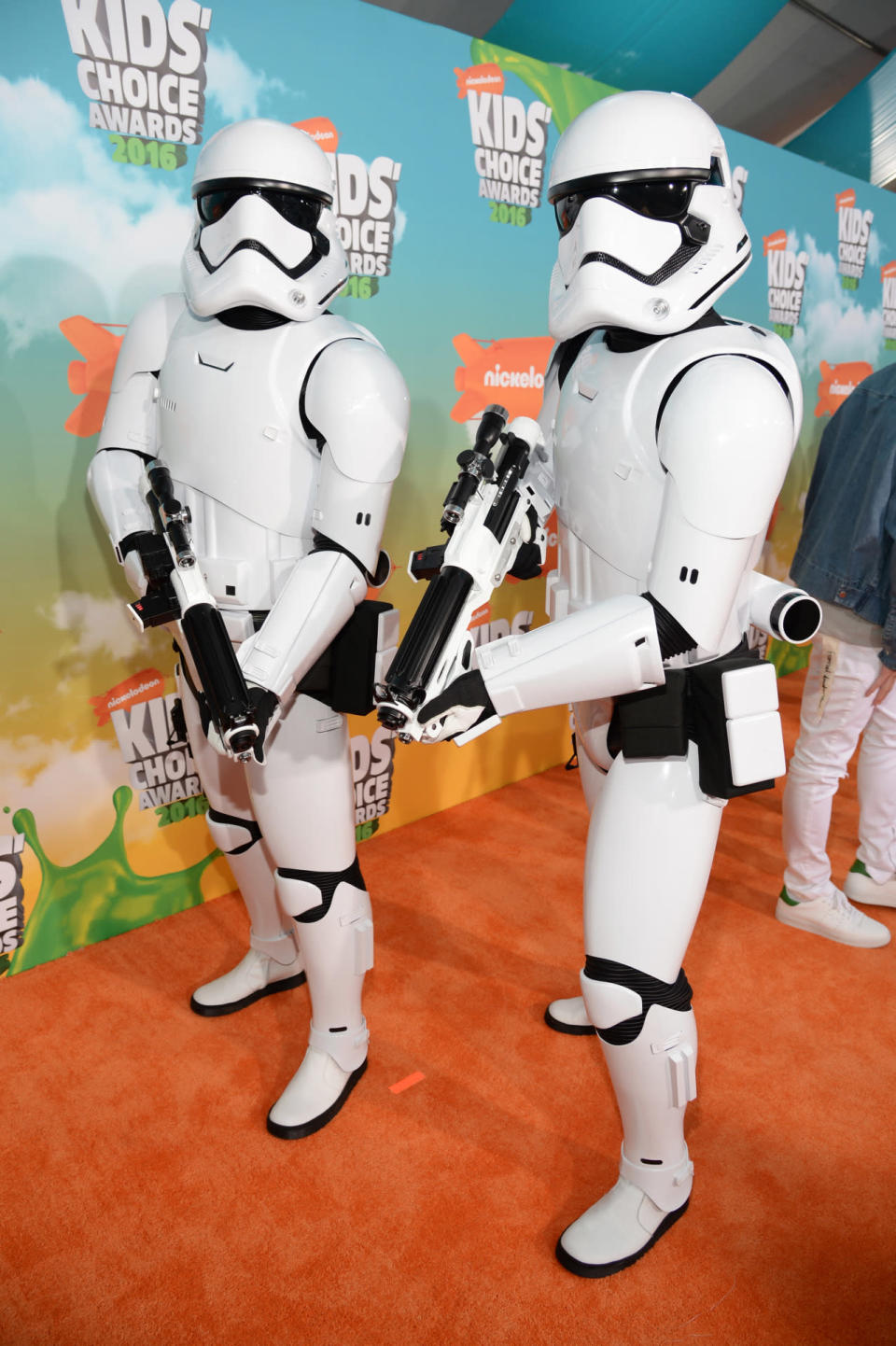 We didn’t know Stormtroopers were getting Kids’ Choice Awards invites!