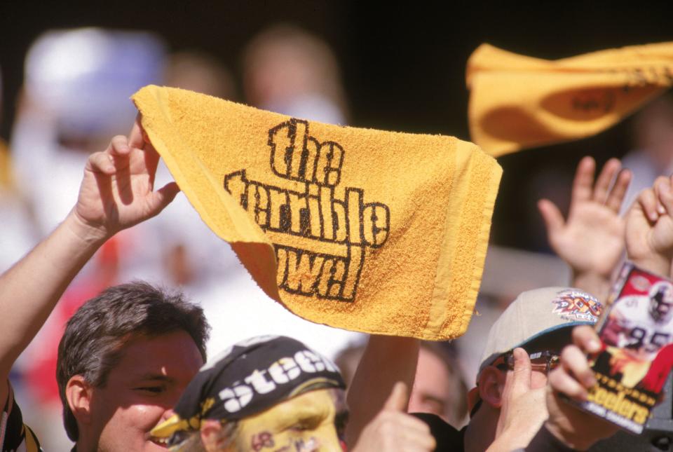 TEMPE, AZ - JANUARY 28:  Pittsburgh Pirates fans wave 