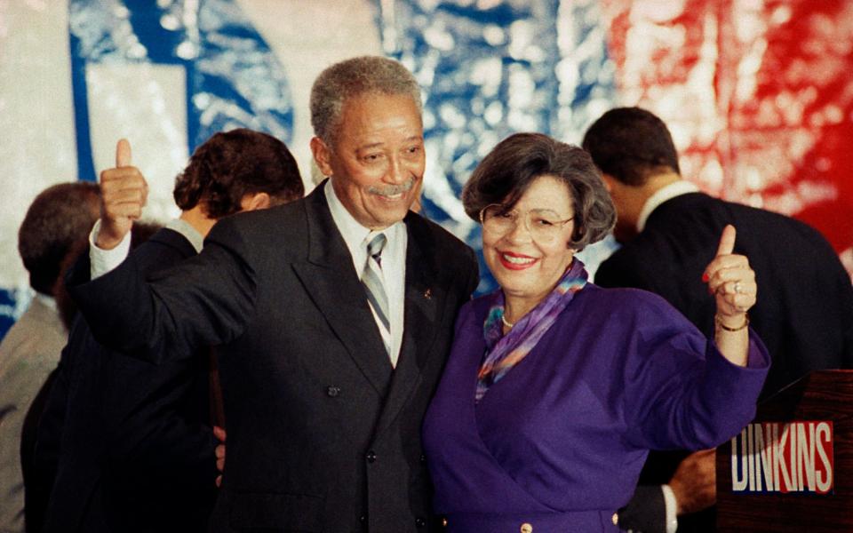 With his wife Joyce in 1989 - Ron Frehm/AP