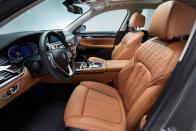 <p>A wide range of new technology features are available, including BMW's new voice assistant for the infotainment system, optional laser headlights, a digital gauge cluster, and the latest iDrive 7.0 software with updated graphics and menus.</p>